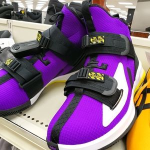Lebron Soldier XIII Votage Purple